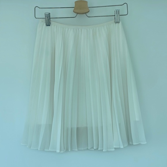Babaton skirt - Picture 1 of 4